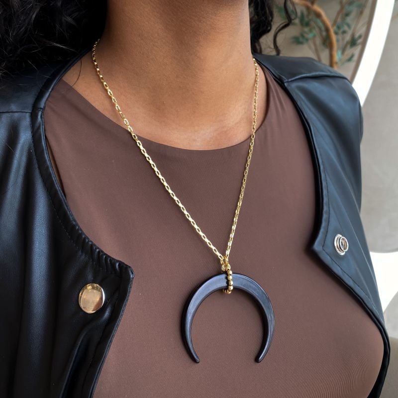 Colar Banho Diamante Elos pg Meia Lua Acrílico Boho Chic