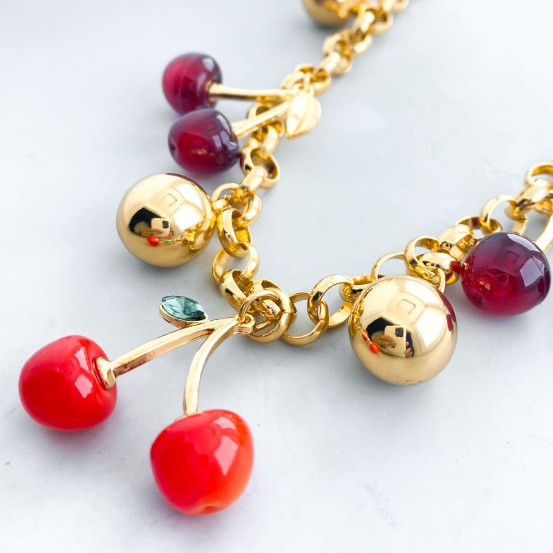 Colar Banho Diamante Maximalista Elos Português Cerejas Resinadas Bolas Lisas