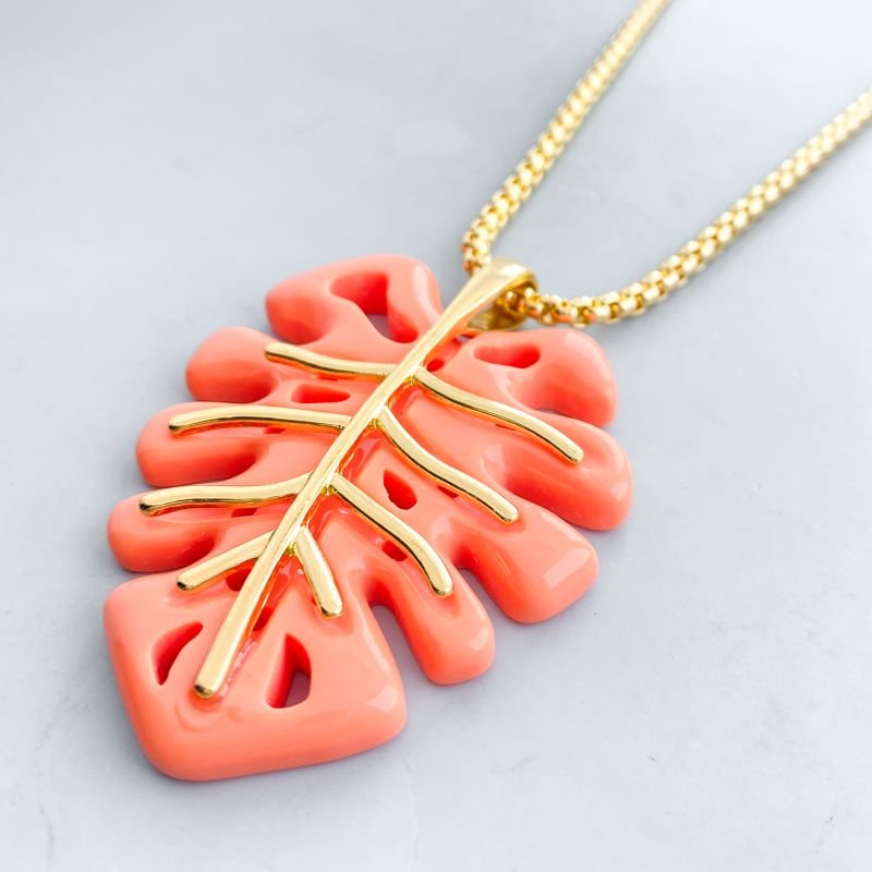 Colar Banho Diamante Maximalista Folha Costela de Adão Acrílica