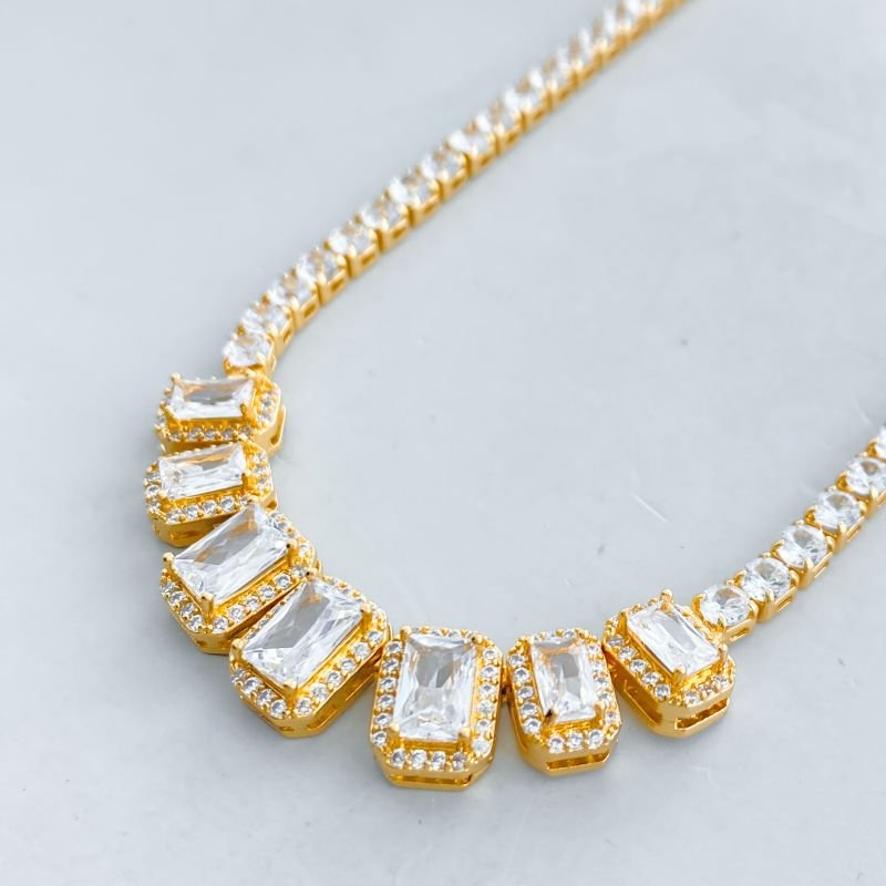 Colar Banho Diamante Riviera com 7 Pedras Retangulares com Borda Cravejada