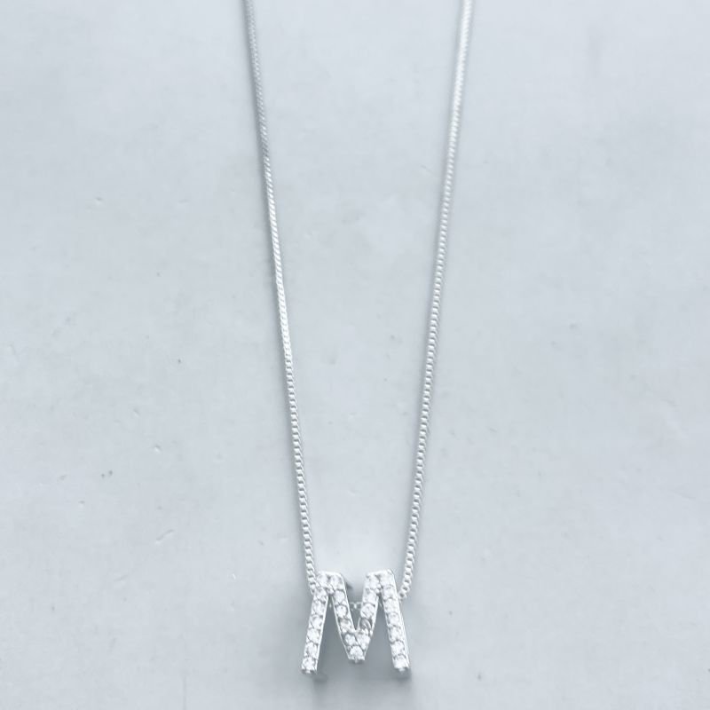 Colar Banho Ouro Branco Letra Cravejada