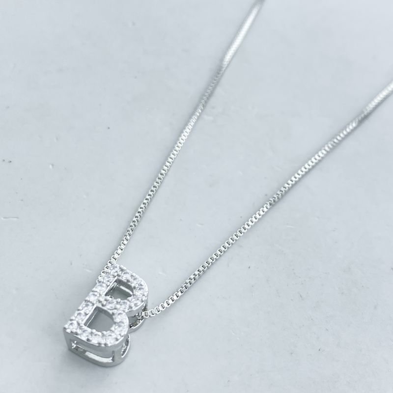 Colar Banho Ouro Branco Letra Cravejada