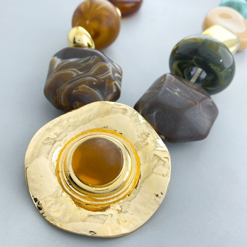 Colar Bijuteria Artesanal Pedras Acrílicas Medalha Maximalista Boho Chic