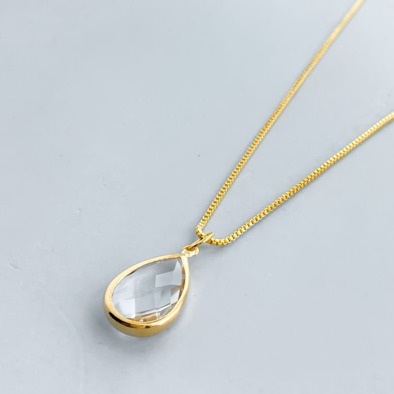 Colar Folheado Pedra Gota com Borda Lisa