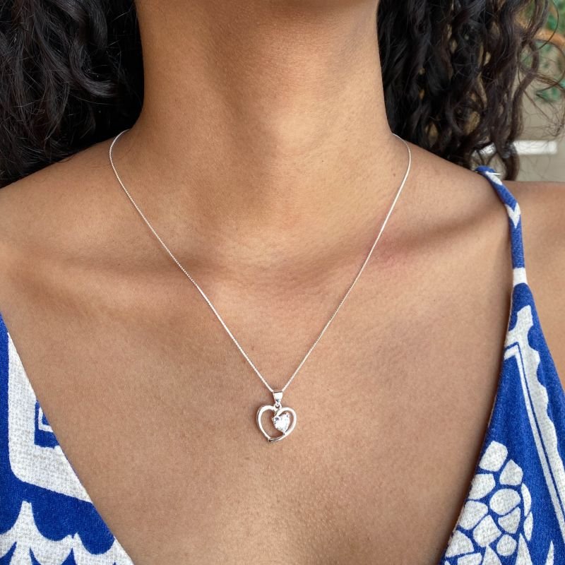 Colar Prata 925 Coração Vazado Meio Pedra