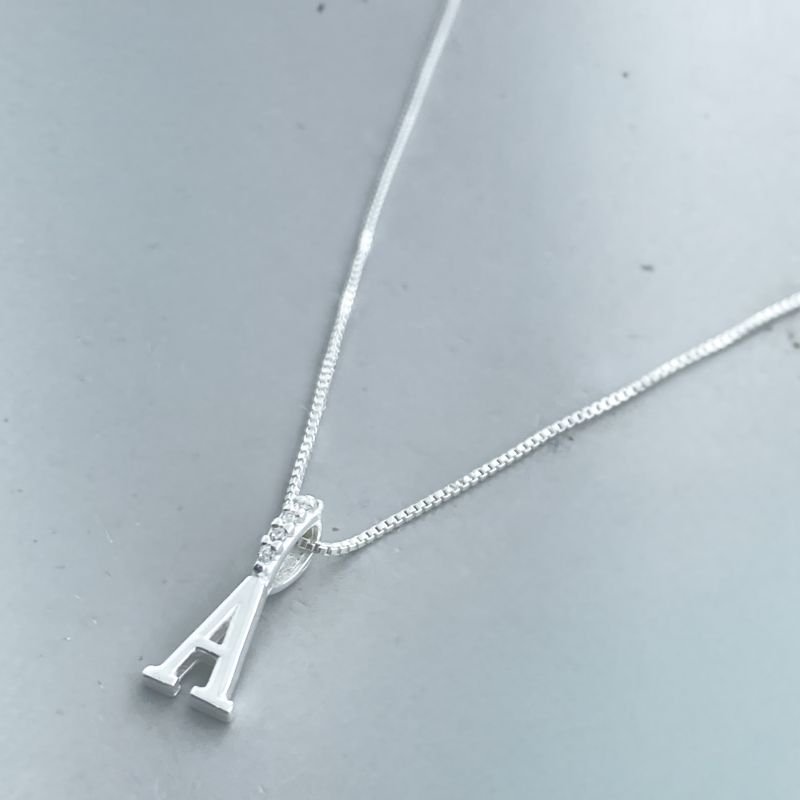Colar Prata Letra Lisa Elo Cravejado