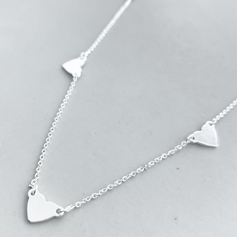 Colar Prata925 com 5 Corações Lisos Delicado
