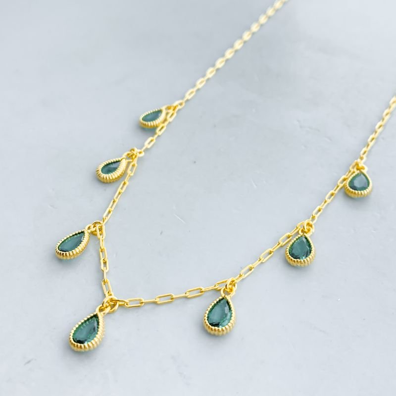 Colar Semijoia Choker Pedra com 7 Gotas