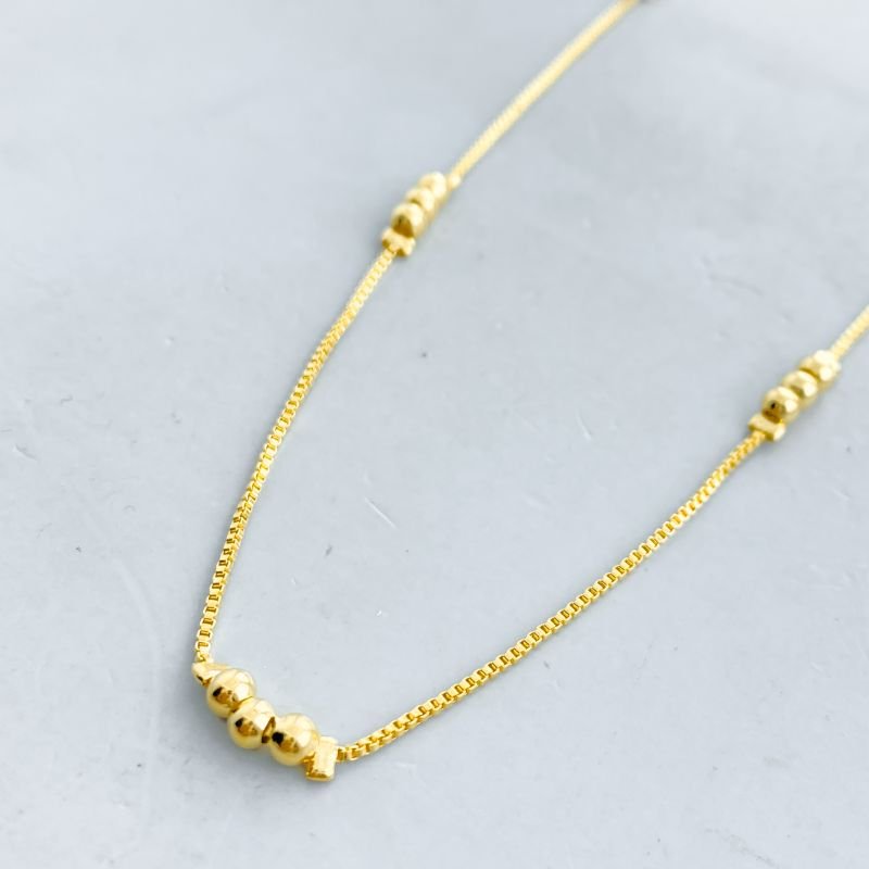 Colar Semijoia Longo Liso com 21 Bolinhas