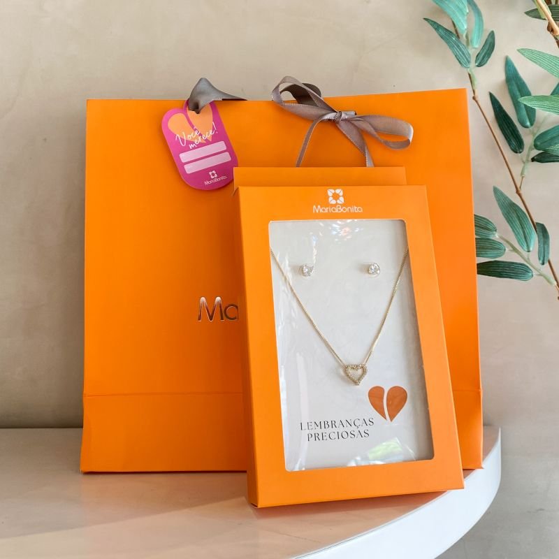 Combo Conjunto Folheado Delicado Coração Vazado Cravejado Pedra M