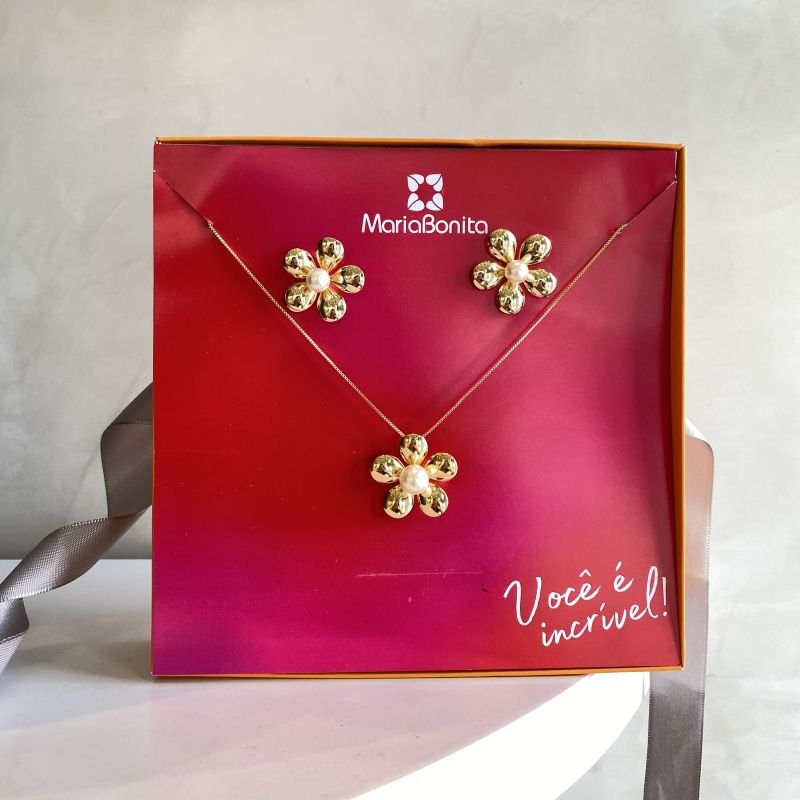 Combo Conjunto Folheado Flor Pétalas Lisas Miolo Pérola