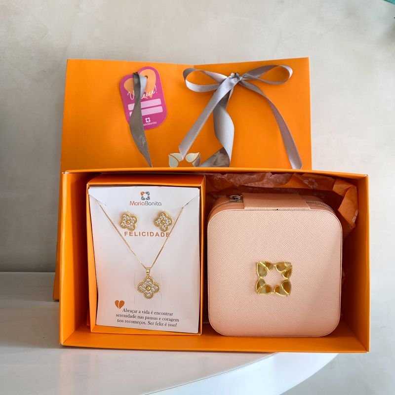 Kit Presente Conjunto Banho Diamante Delicado Cravejado Trevo Porta Joia