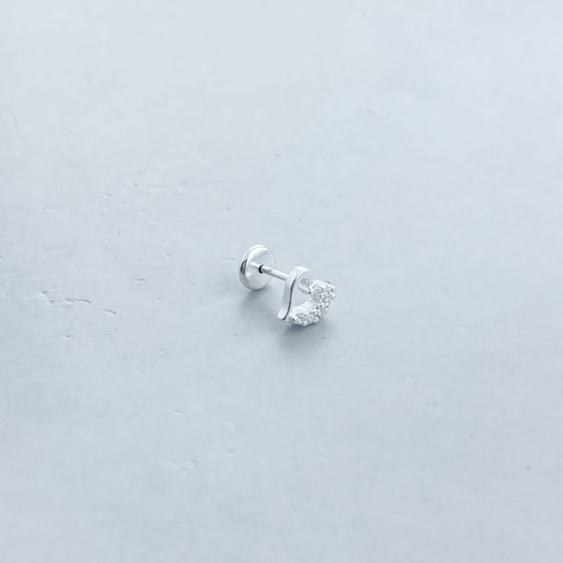 Piercing Prata Furo Helix Coração Vazado Lateral Cravejada