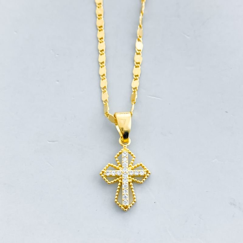 Pingente Semijoia Cruz Vazada Borda Bolinhas Meio Cravejado