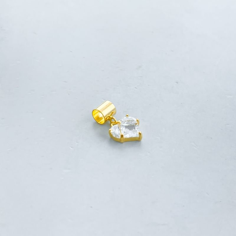 Pingente Semijoia Pedra Coração com 3 Zircônias