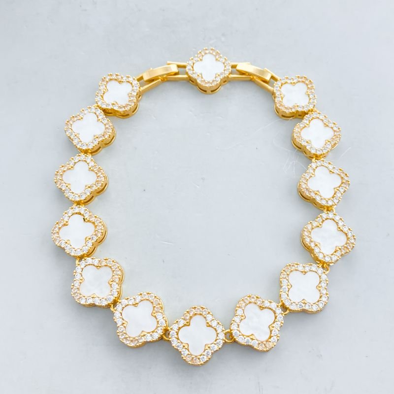 Pulseira Banho Diamante Cravejada Trevos Resinados com Extensor