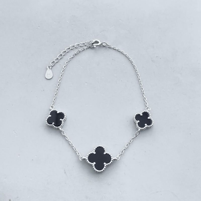 Pulseira Prata925 com 3 Trevos com 1 Maior 2 Menores