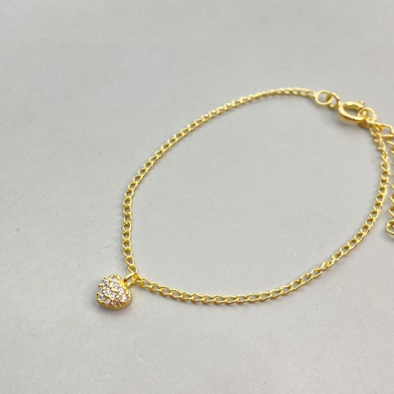 Pulseira Semijoia Coração Pequeno Cravejado Delicado