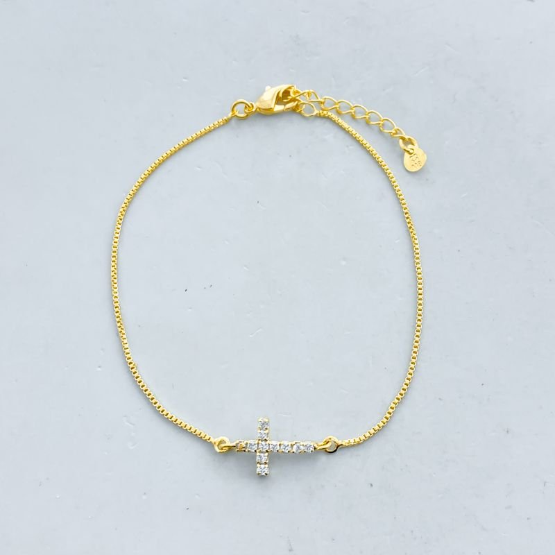 Pulseira Semijoia Delicada Cravejada Cruz